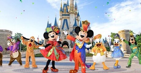 年間パスポートを廃止したディズニーランド、若年層が減少し高齢化してしまう・・・