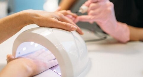 ネイルドライヤーがDNA損傷や細胞の変異を引き起こす可能性があるという研究結果が出てしまう