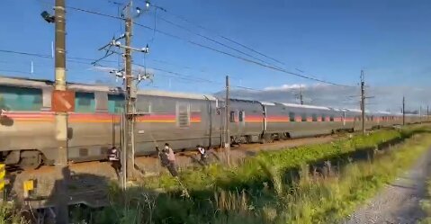 寝台列車「カシオペア」を止めた迷惑撮り鉄を警察が特定に乗り出す「悪質な鉄道写真撮影者を見たら通報を」