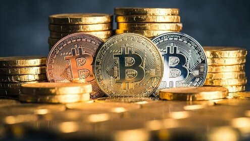 ビットコインが過去最高値を突破！初の10万5000ドル台に