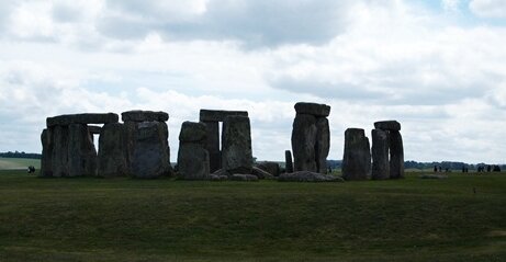 駐車場の禁止項目張り紙が話題に、どんな儀式が行われていたんだ…