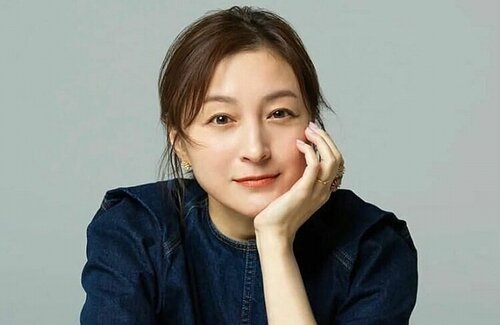 俳優：広末涼子さんが新東名で事故を起こし救急搬送→病院で看護師に暴行し現行犯逮捕された模様
