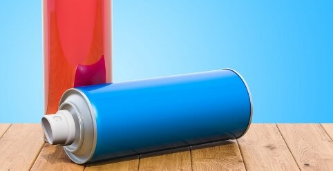 こたつでプラモ塗装のスプレー缶を温めて破裂させた男が両足をケガ！アホだろ･･･