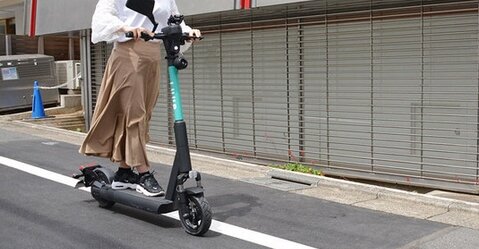 『電動キックボード』のルール緩和は7月1日から“16歳以上免許不要”“ヘルメット不要”、事故多発するだけだよな