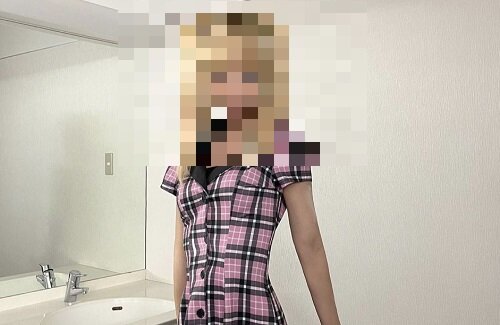 【画像】りゅうちぇるさん、ぺこちゃんに寄せてくる・・・