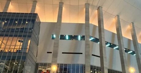 【これは酷い】日向坂46ライブで機材席を“誤販売”→代わりに用意された席がステージが見えないパイプ椅子席で運営が謝罪…