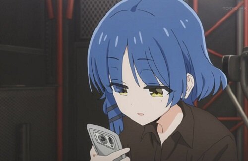 スマホの平均使用年数がこちら！みんなそんな長く使うのか・・・