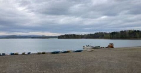 【あっ】釣りをしていた男性が行方不明に→付近で胴長靴を咥え振り回すクマが目撃される･･･