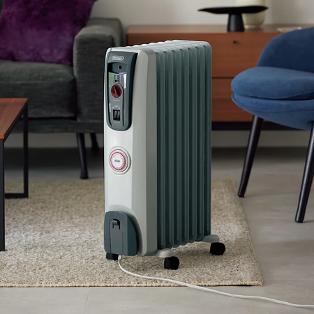 同僚「オイルヒーターとかよくない？デロンギの」ワイ「あ、それうちにあるけど」