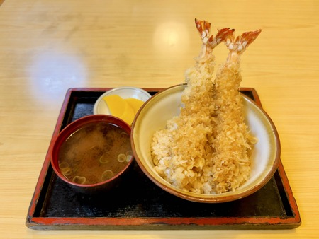 クソデカ海老天の天丼食べてきたから見て