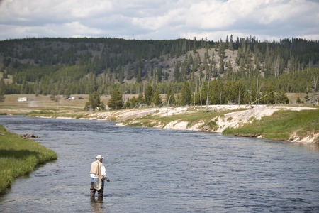 独身「趣味に生きる！結婚しなくても幸せなんだァァ！！！」