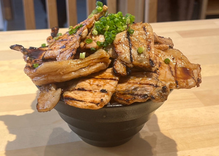 1100円の豚丼wwwwwwwwwwwww