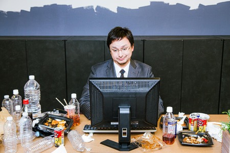 【悲報】限界社畜ワイ、AV男優に応募してしまう