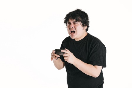 ゲーム会社「助けて！皆ソフト買ってくれないの」