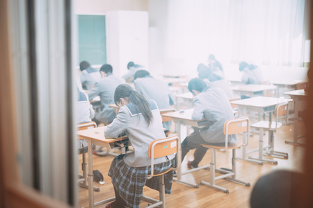 【悲報】女子枠入試、イージーすぎる