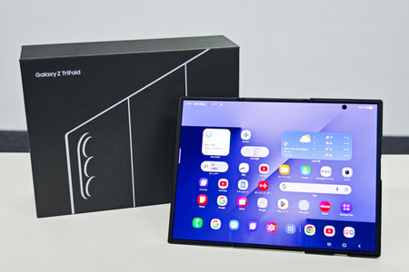 【朗報】サムスンの3つ折りスマホ「Galaxy Z TriFold」2月下旬ついに日本で…