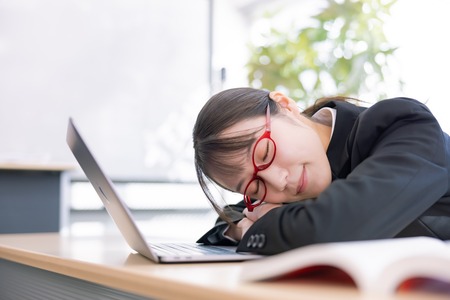 女性職員さん「え、分からない仕事って調べないといけないんですか？」