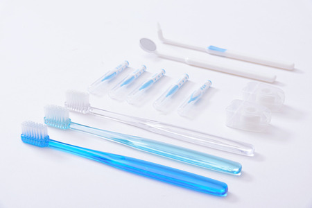 歯医者「はーい口開けて」女「はい」