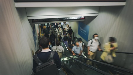 都内勤務の平均通勤時間が約1時間らしいが