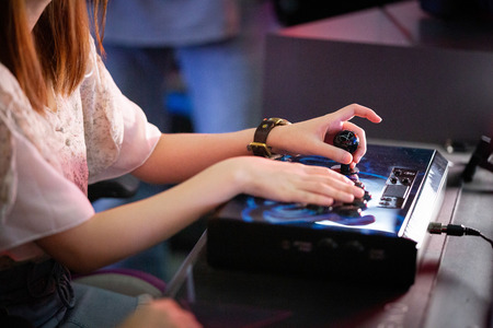 ゲーム会社｢はあはあ…いつもの何倍も多くの開発費をかけてゲームを作ったぞ…！｣