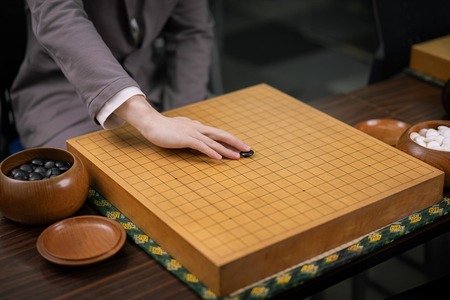 囲碁とかいう将棋どころか麻雀にすら盛り上がりで劣るゲーム