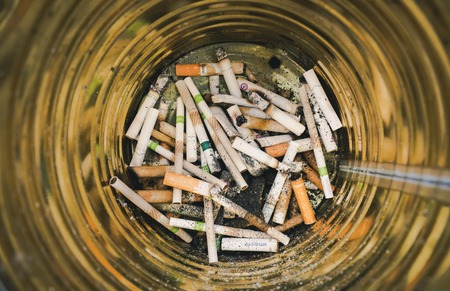 【悲報】高校生、9割がタバコを吸いたいと思わない