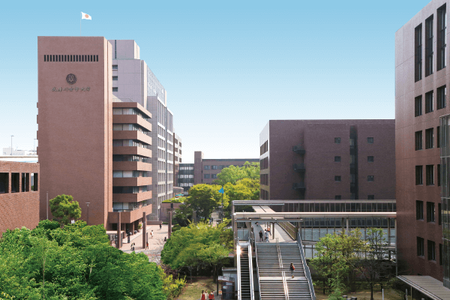 【悲報】武庫川女子大「共学化するで～」←ボコボコに叩かれてしまう