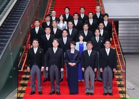 女議員「高市さんは嘘つきです。女大臣2人しかいないじゃないか」