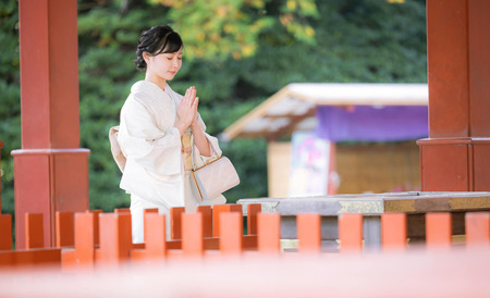 日本人の97％「俺は宗教なんかに興味ねーんだよ。二度と来るんじゃねーよ」