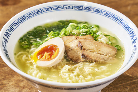 サッポロ一番の塩ラーメンうますぎんか？