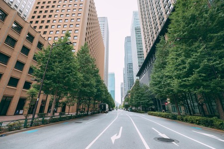 政府「すまん若い奴らが子供産まないからこのままだと日本滅びるけどどうする？」