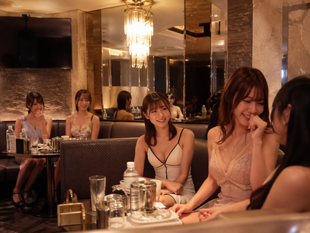 キャバクラのどこが楽しいねん