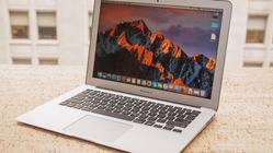 apple-macbook-air-2017-05