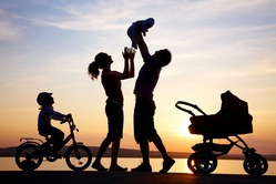 happy-family-silhouette-