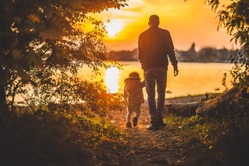 pexels-photo-parent-718x479