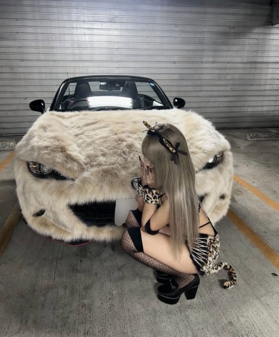 【画像】ギャルさん、ロードスターを魔改造してしまうｗｗｗｗｗ