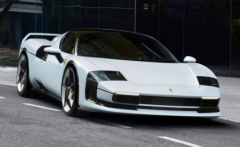 【画像】フェラーリのデザイン、ついに庶民が理解できないレベルに到達するｗｗｗ