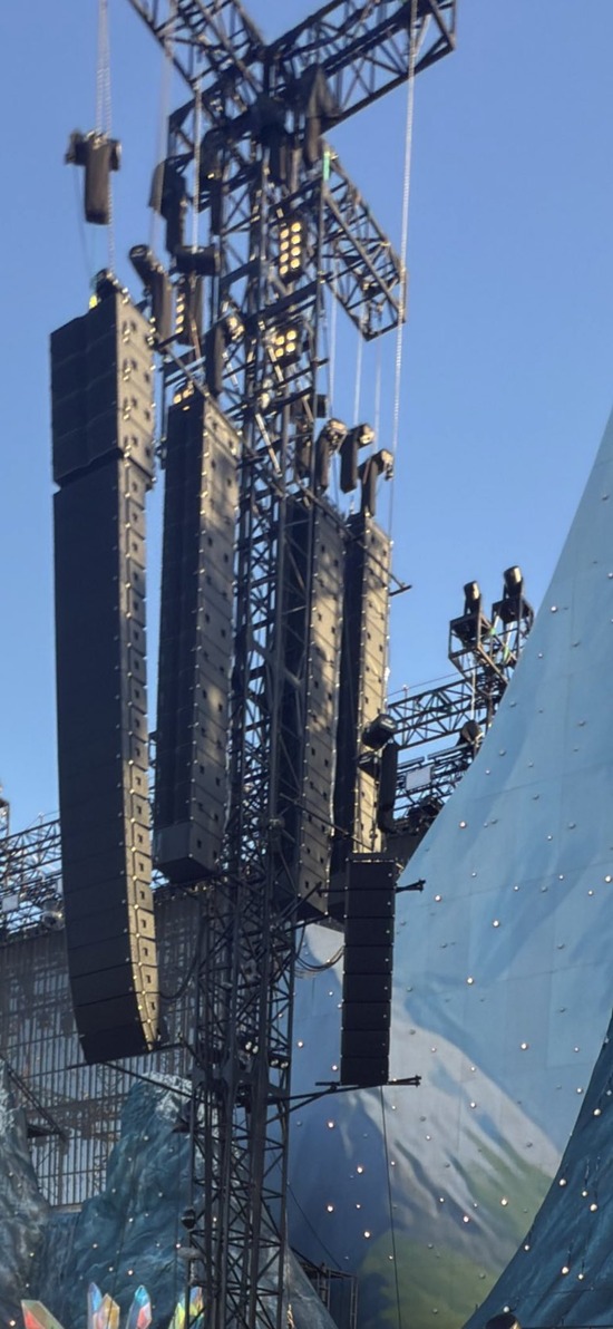 【画像】ミセスのライブ、音響兵器だったｗｗｗｗｗ