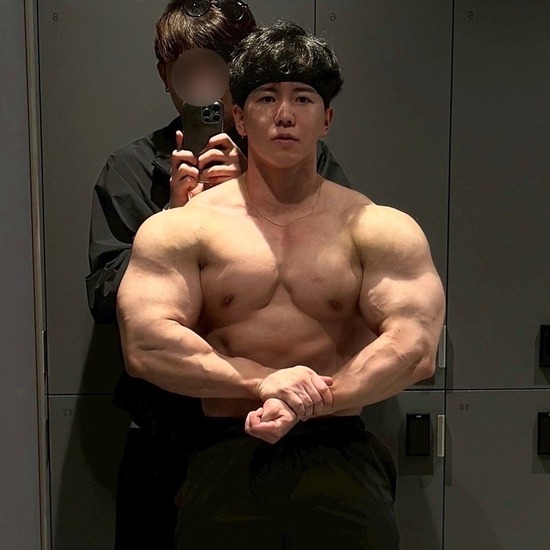 【画像】横川尚隆、プロテインの取り過ぎで別人になってしまう・・・