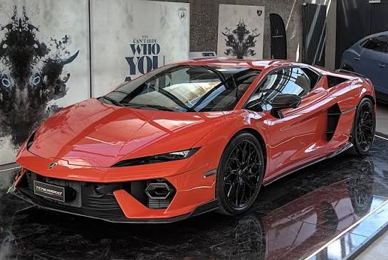 【画像】5000万円の新型ランボルギーニがコレｗｗｗｗｗ