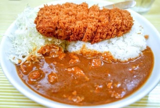 【画像】カツカレーのルゥのかけ方、どれが正解なのか・・・