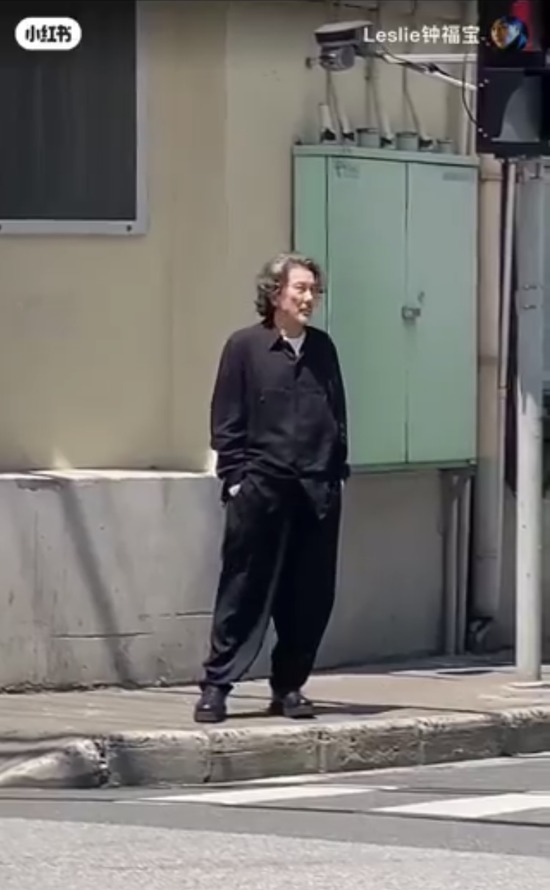 【画像】役所広司(69)みたいなおっさん、街中で激写されるw w w w w