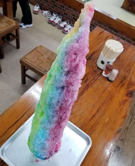まるで高層ビル!高さ70センチ、宮崎の「巨大すぎるかき氷」がインパクトしかないwww