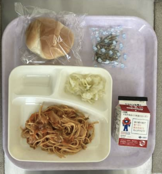 【画像】中学生の給食　ガチでヤバいｗｗｗｗｗ
