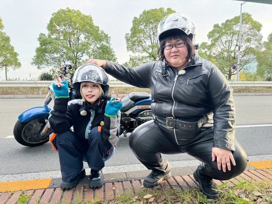 【画像】あのちゃん、全身ムチムチどすけべ女さんに捕獲されてしまうｗｗｗｗｗｗｗ