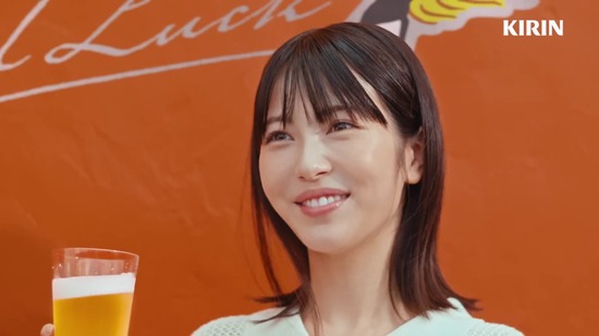 【画像】浜辺美波(25)、カリカリ・・・・・