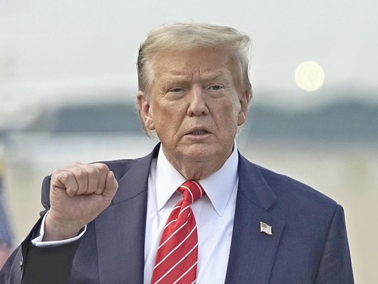 トランプちゃん、まだ関税が理解できない…「8月1日から各国に支払わせる!!」