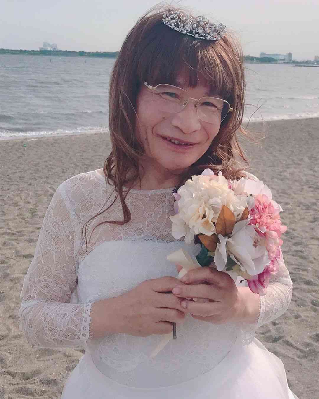 【画像】尾木ママがウェディングドレスを着た結果、ヤバすぎるwww スコールちゃんねる｜2ちゃんまとめブログ