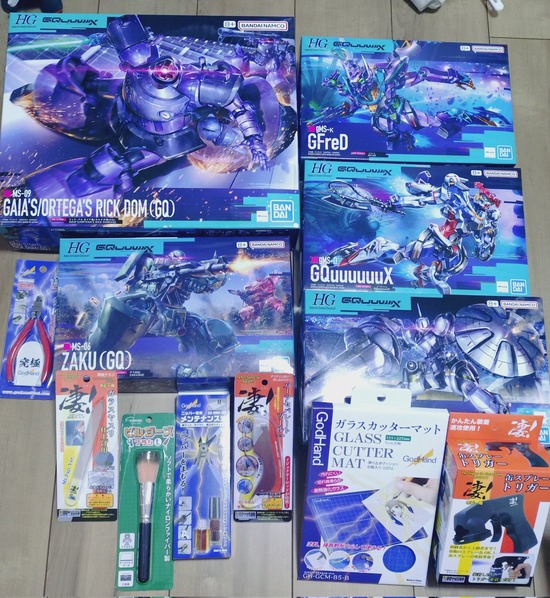【画像】ガンプラ福袋、エヴァっぽい何かの詰め合わせで大爆死ｗｗｗ