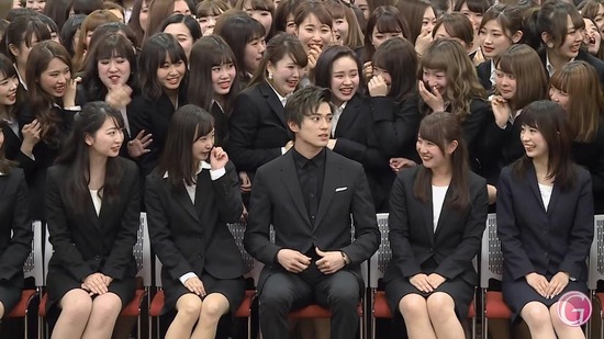 【画像】ガチイケメン見た時の女達の顔ｗｗｗｗｗ